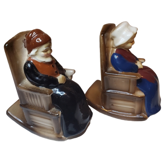 Vintage Salt and Pepper Shakers ~ Grandma and Grandpa in Rocking chairs - Picture 3 of 5